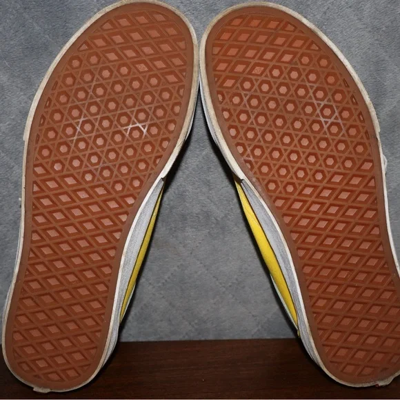 Vans Unisex Old Skool Shoes ‘Vibrant Yellow' - Picture 13 of 13